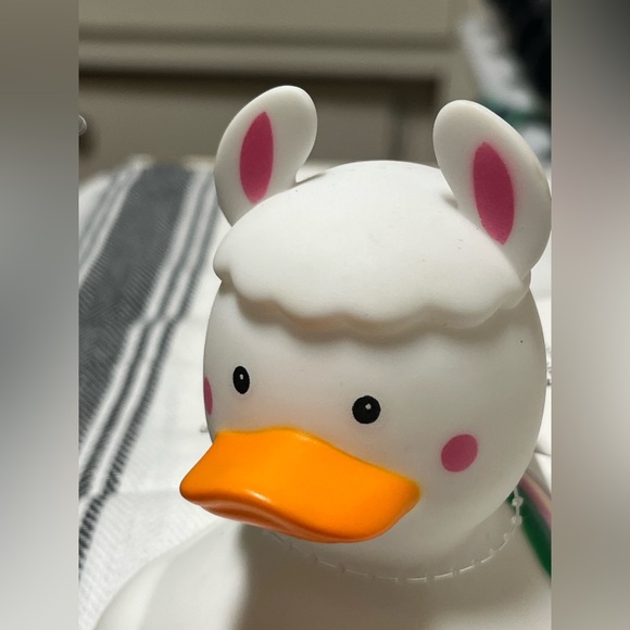 Duck “Llama “ NWT rubber toy - Picture 5 of 5